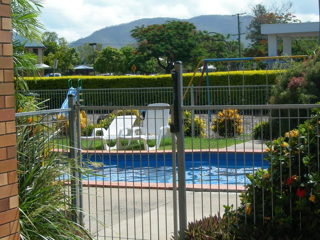 Riverside Tourist Park Rockhampton Exterior foto